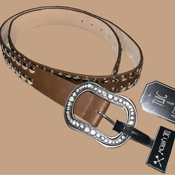 Twig & arrow new brow belt with silver studs and rhinestone buckle! - Picture 2 of 6